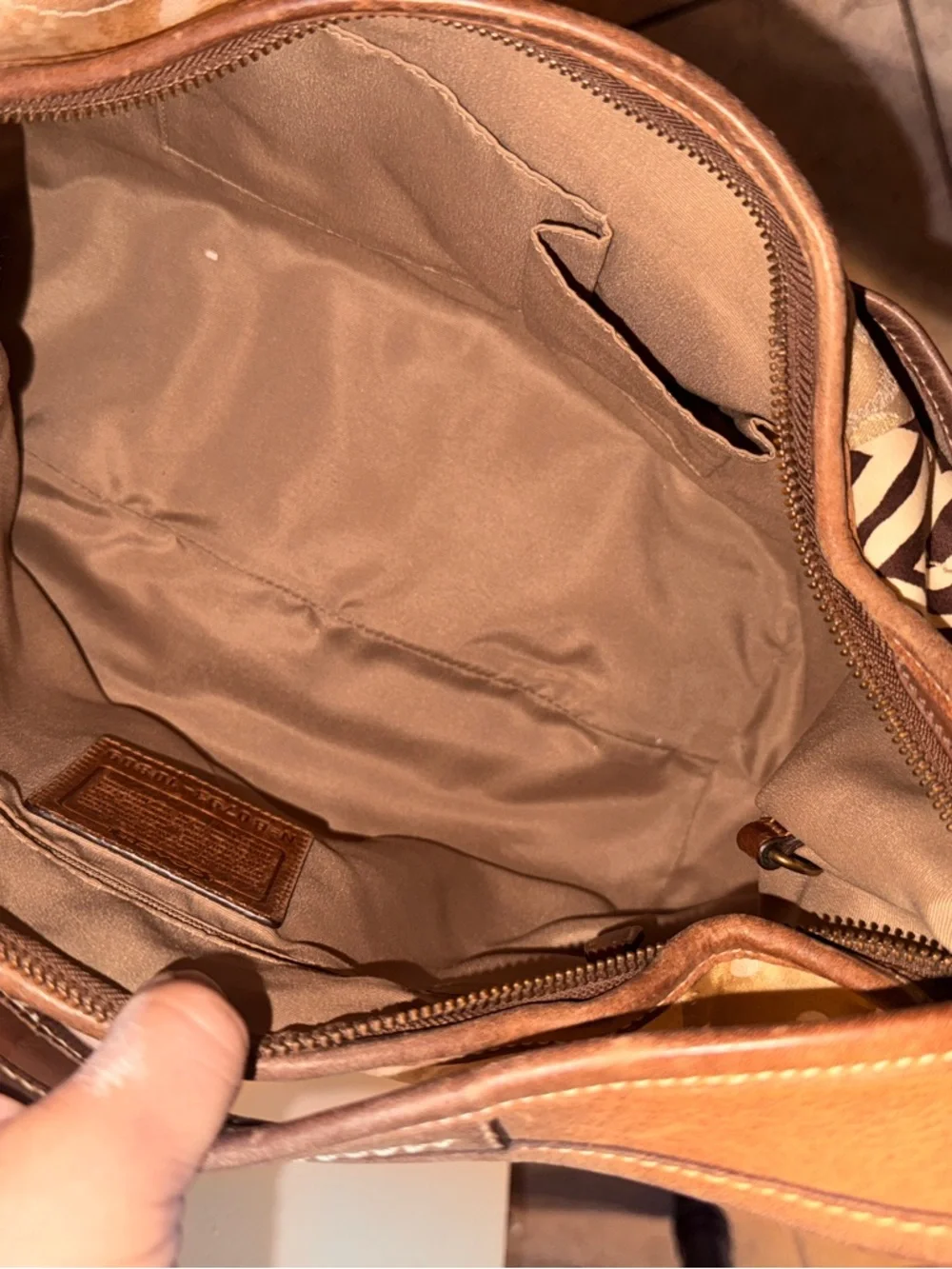 Coach Ergo Patchwork Hobo Shoulder Bag in Neutral/Beige with Matching Wallet - Picture 3 of 10